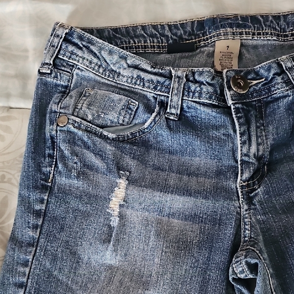 Arizona Jean Company Junior Size 7 Dark Blue Denim Bermuda Shorts - Picture 2 of 9